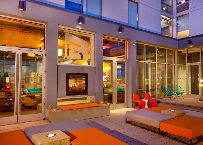 Aloft Bolingbrook